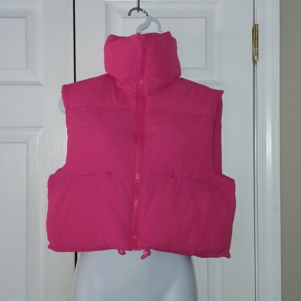 Hot Pink cropped puffer vest  Sz XS NWOT